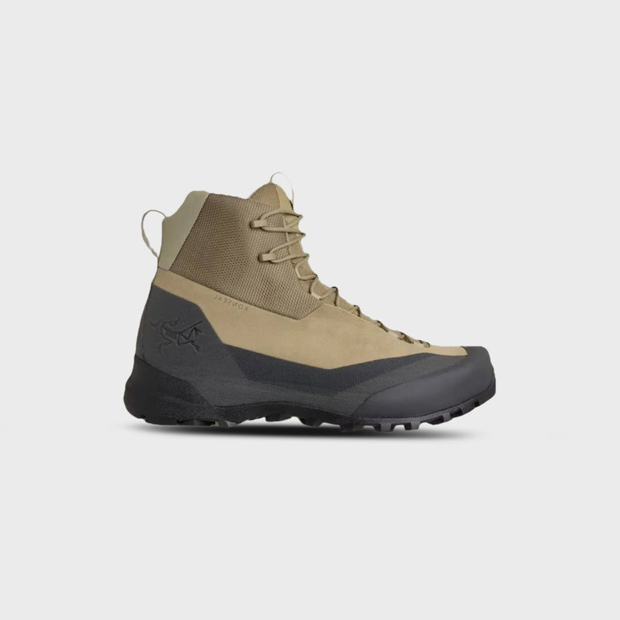 Arc’teryx Konseal Trek Boot – Mid Bracken / Graphite