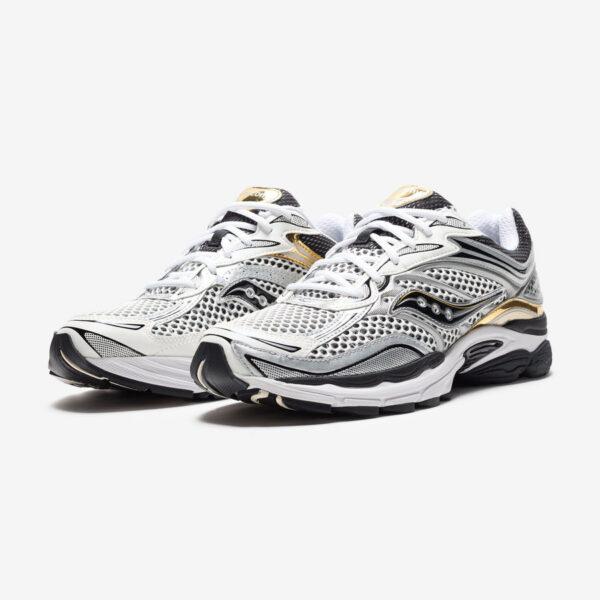 SAUCONY PROGRID ONMI 9 – SILVER/ GOLD