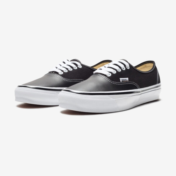 VANS OTW AUTHENTIC 44 SIPED VIBRAM – BLACK
