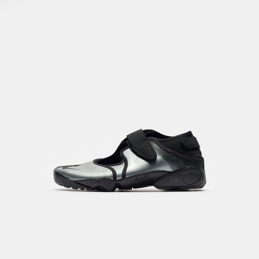 Air Rift Leather Sneaker in Metallic Silver/Black