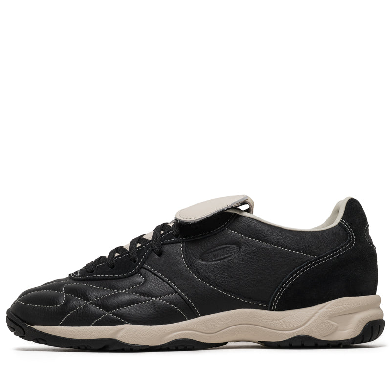 Puma King Indoor Icons – Black/Frosted Ivory