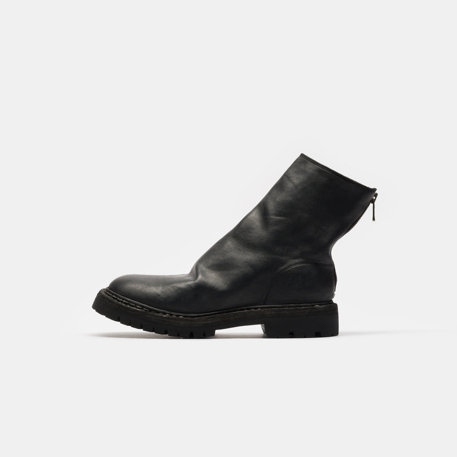 796V_N Horse Leather Back Zip Boot in Black