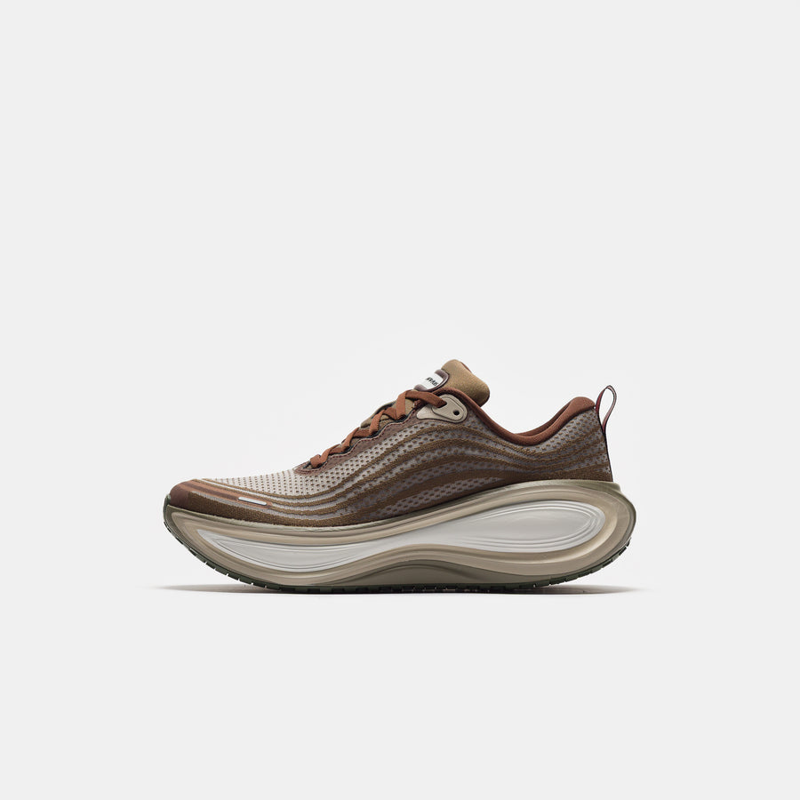 Vomero Plus Sneaker in Off Noir/Pecan/Phantom/Natural