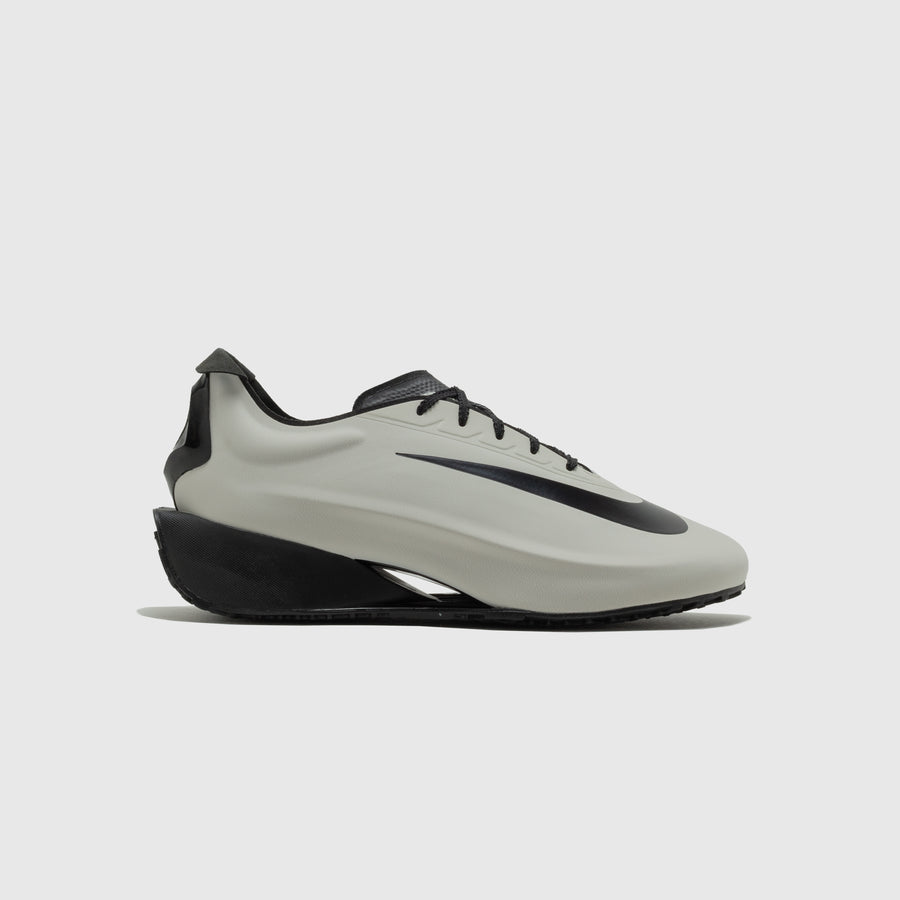 WMNS FIRST SIGHT NOIR “LIGHT BONE”